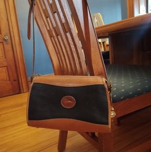 Authentic vintage Dooney & Bourke crossbody bag